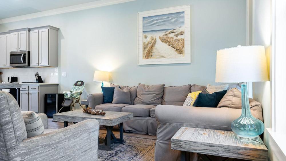 Sungazer Chateau by AvantStay Short Walk to the Beach Pool Access